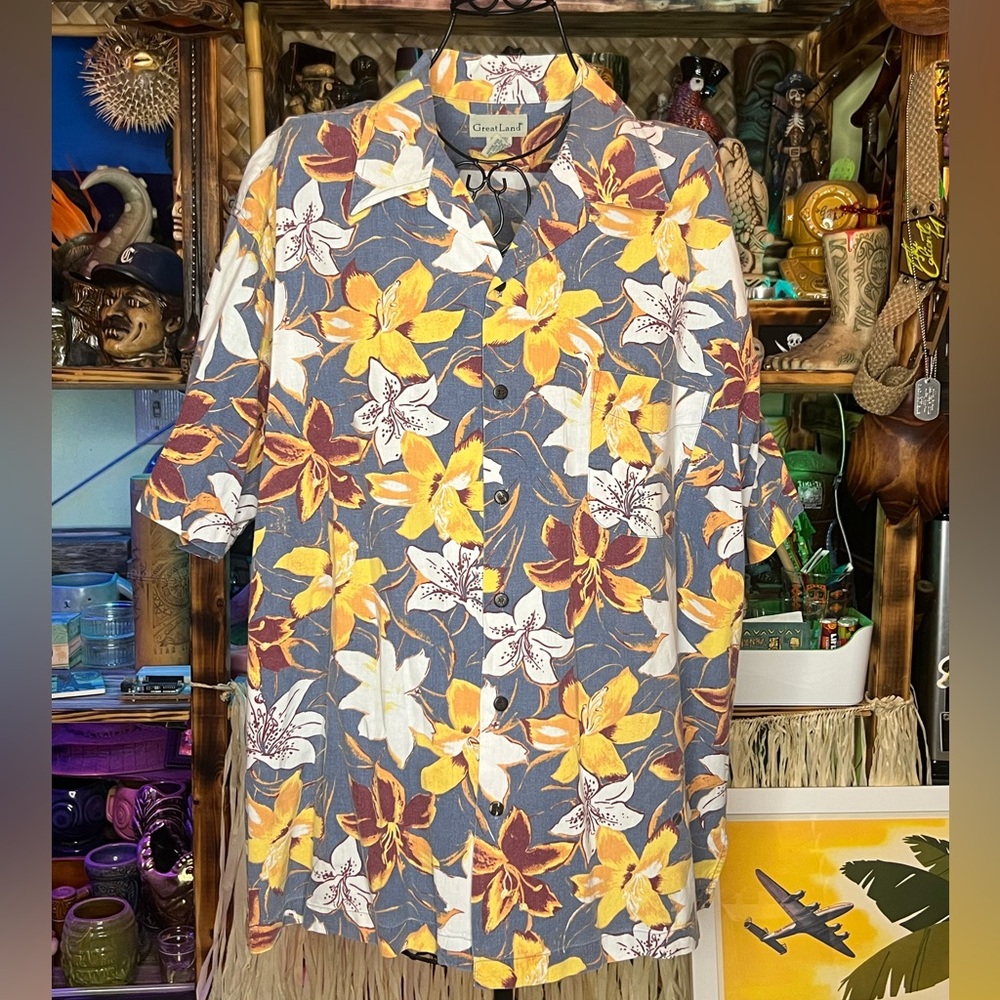 Vintage men’s aloha shirt by greatland size L